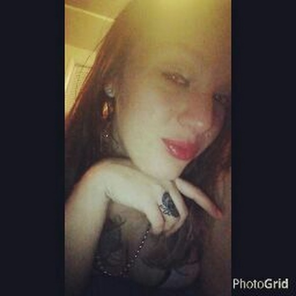 Meet your Posher, Christy - Picture 1 of 1